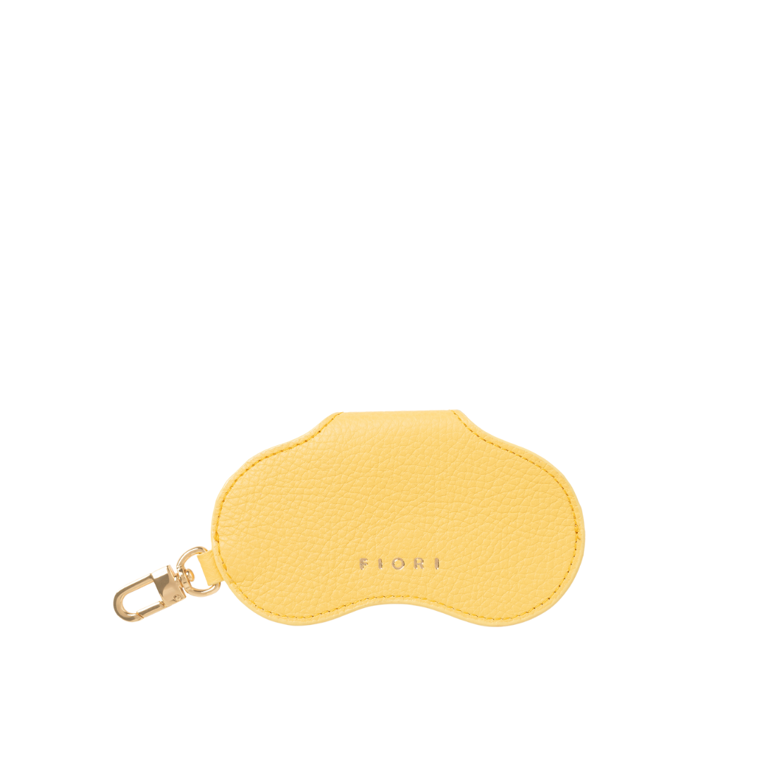 VICKY YELLOW
