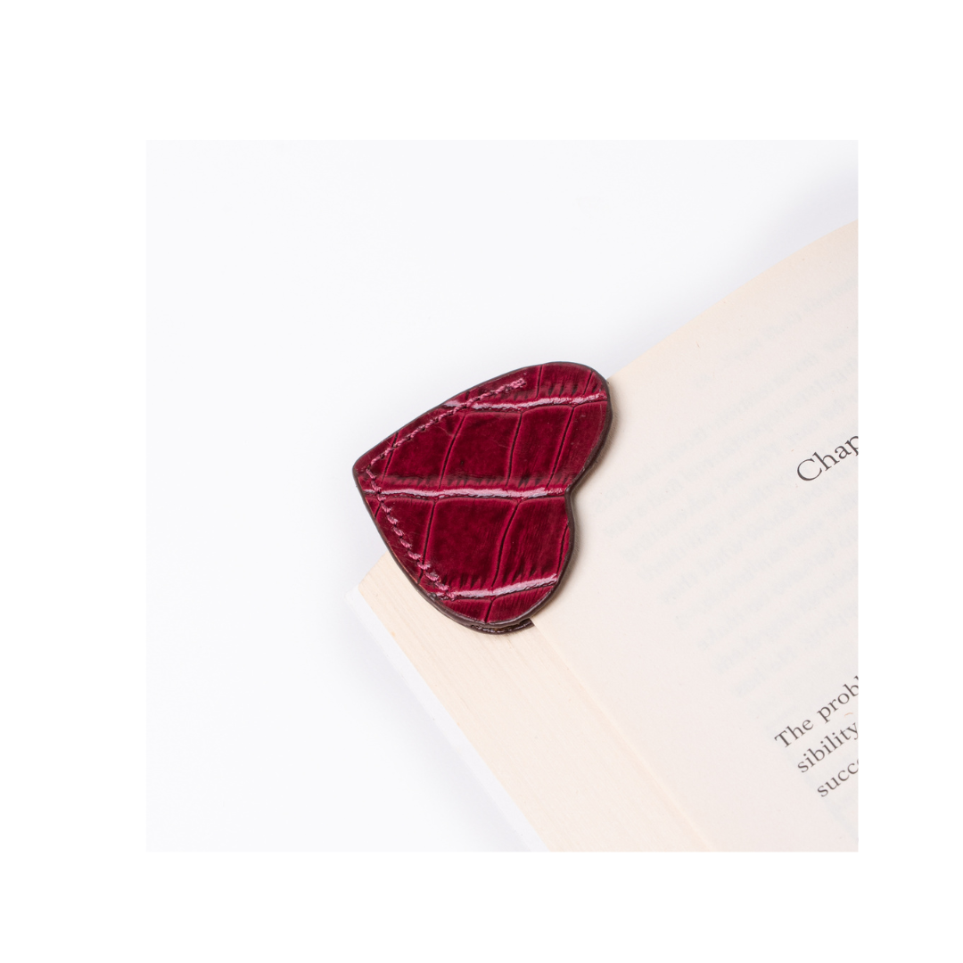 HEART BOOKMARK TAUPE CROC