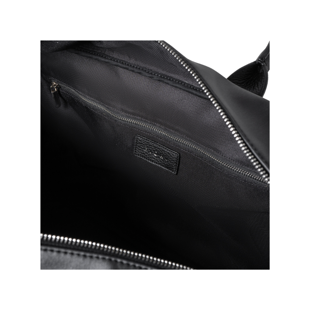AP TRAVEL BLACK LEATHER AND FABRIC