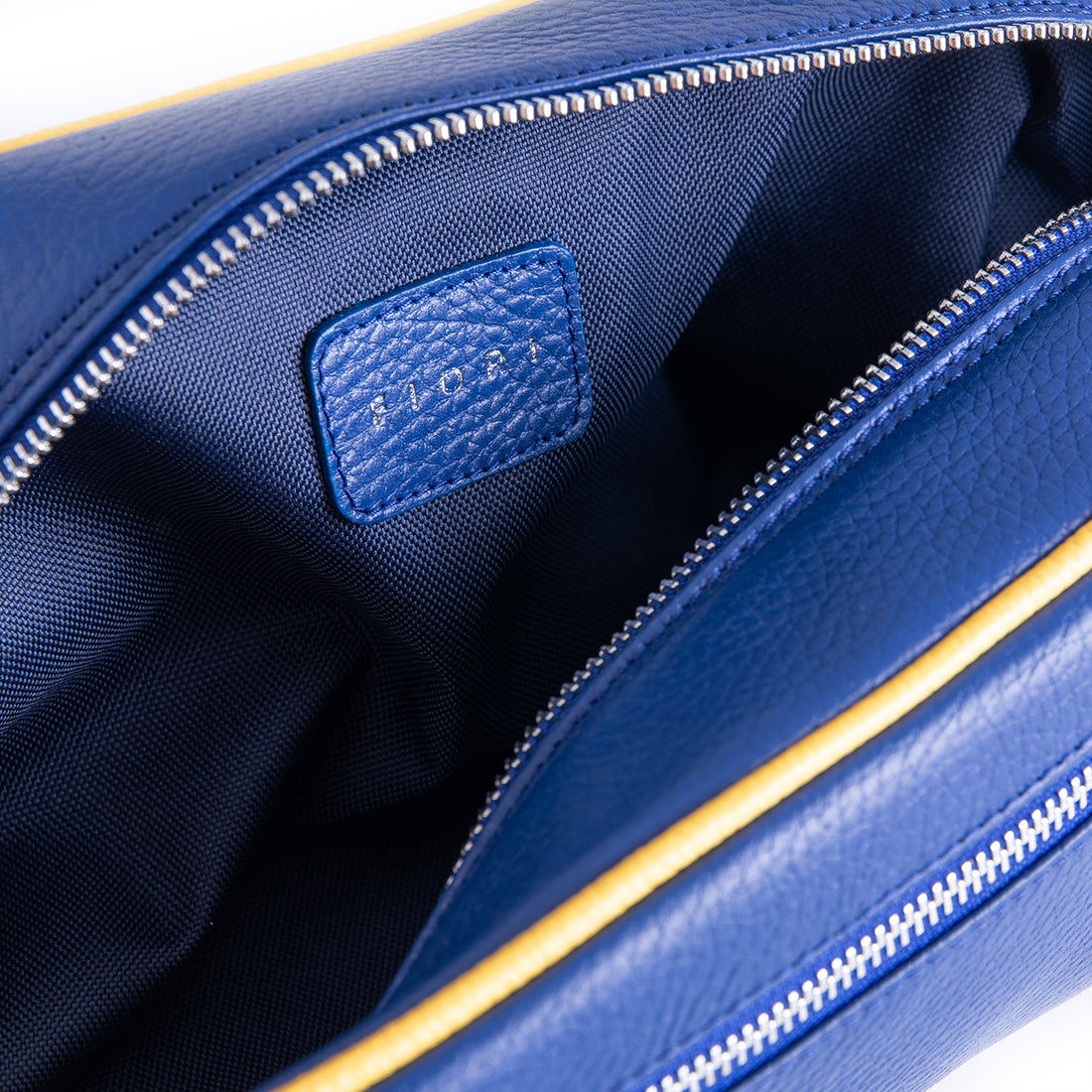 OLIVER TOILETRY COBALT MIX
