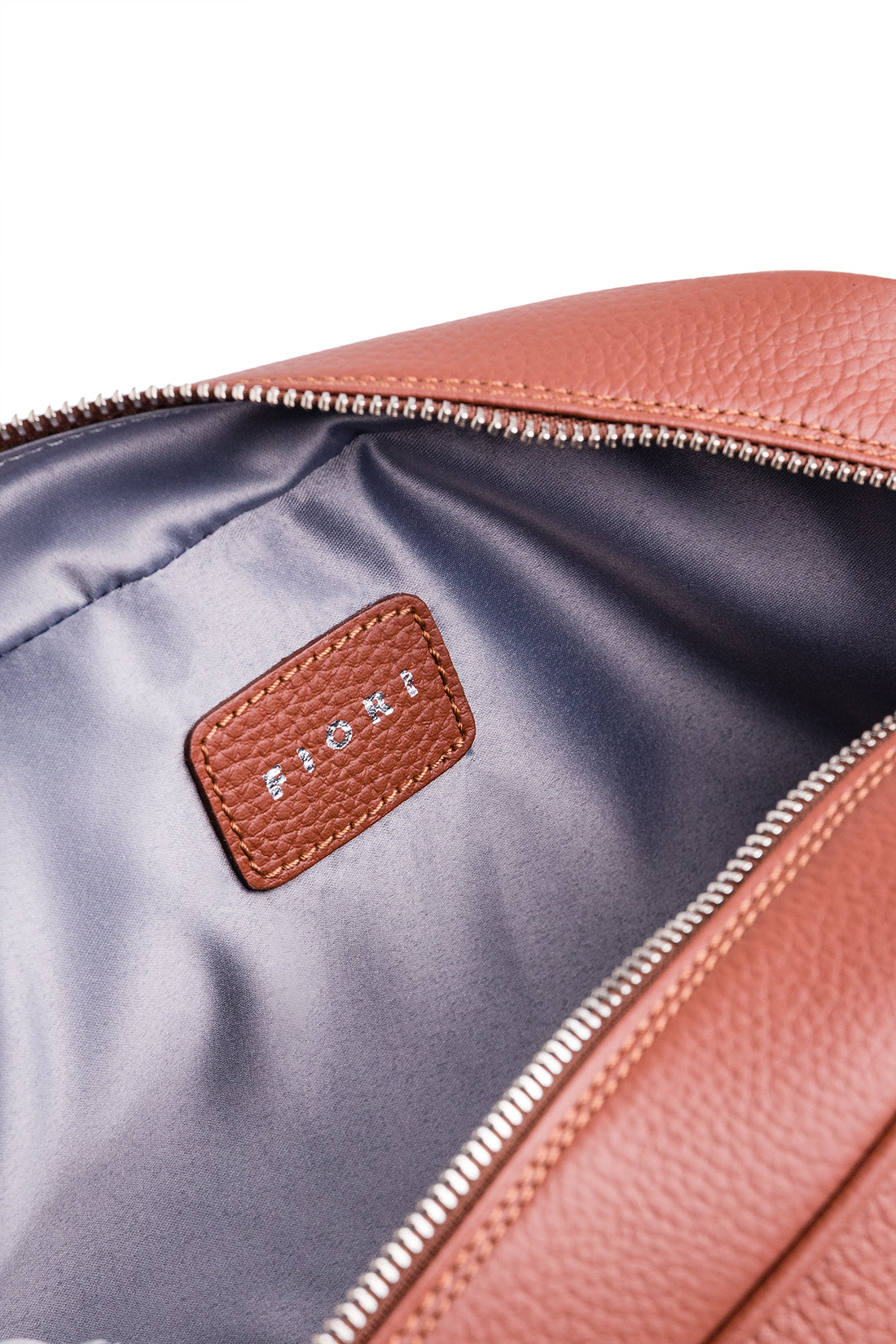 OLIVER TOILETRY BROWN