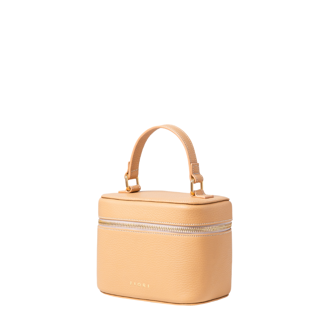 MARIA BEIGE